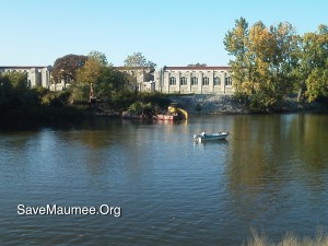 vegetation_removal_levee, fort_wayne_confluence